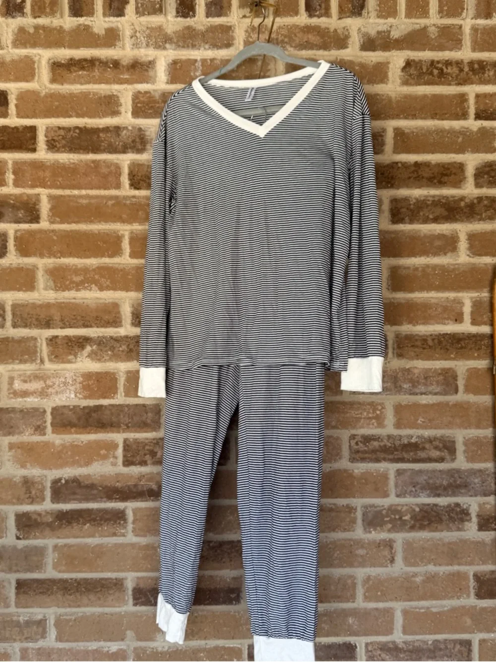 Striped V-Neck Long Sleeve Pajama Set in Black & White